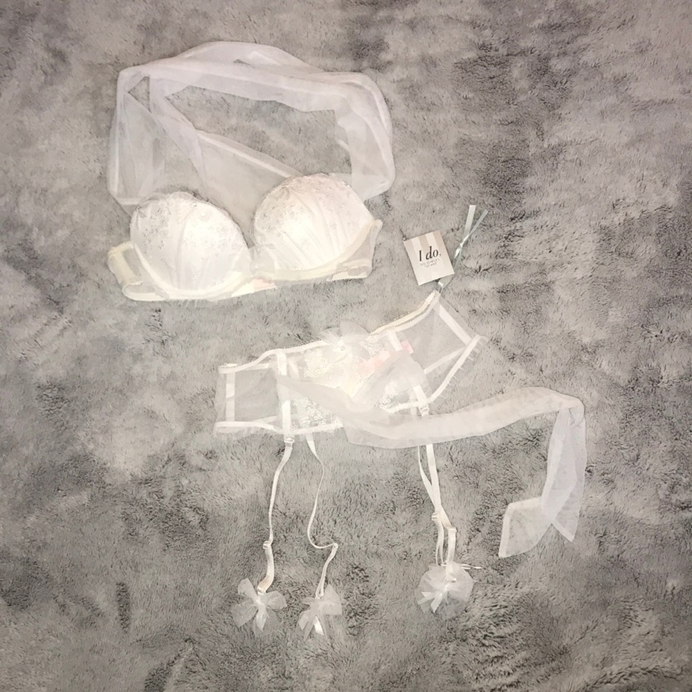 Bridal lingerie set